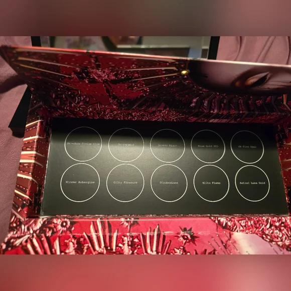 Pat McGrath Labs Mothership V Bronze Seduction Eyeshadow Palette - Picture 3 of 4